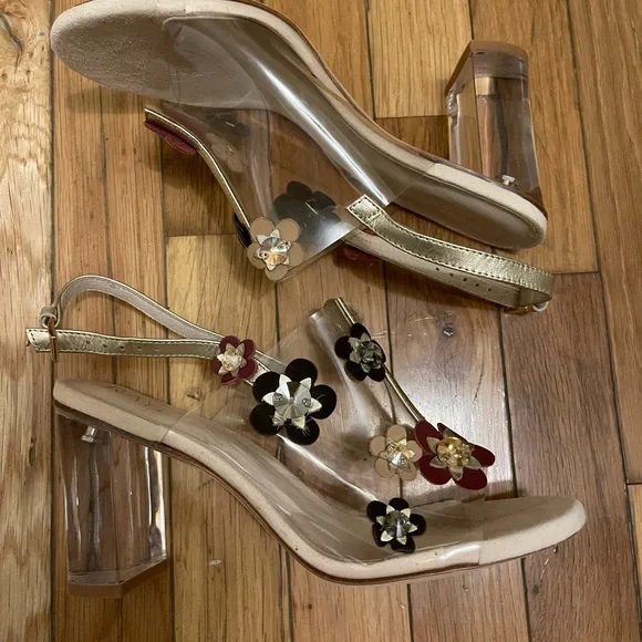 New never worn. Very beautiful with short dress or with business style . - Picture 3 of 8